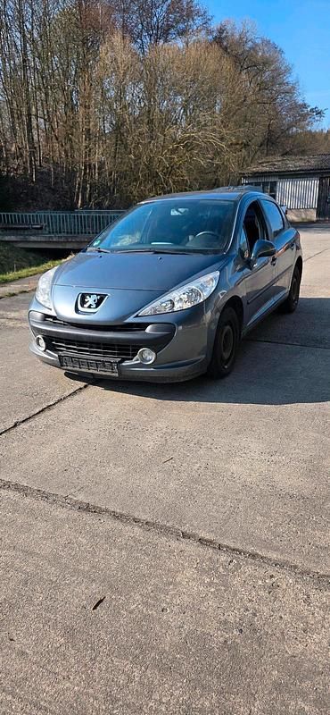 Gebraucht Peugeot 207 95 PS (69 kW) 2009 Grau Kleinwagen