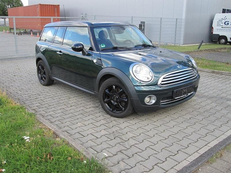 Grün Gebraucht 2010 Mini Clubman Kombi | 2.600 € (Guter Preis) - Bild 1/4