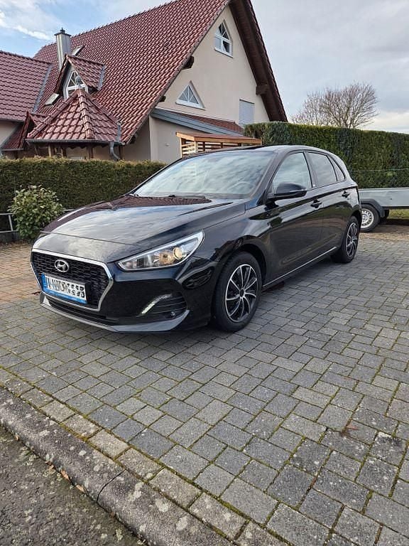 Schwarz Gebraucht 2019 Hyundai i30 YES! Limousine | 13.900 € (Fairer Preis) - Bild 1/4