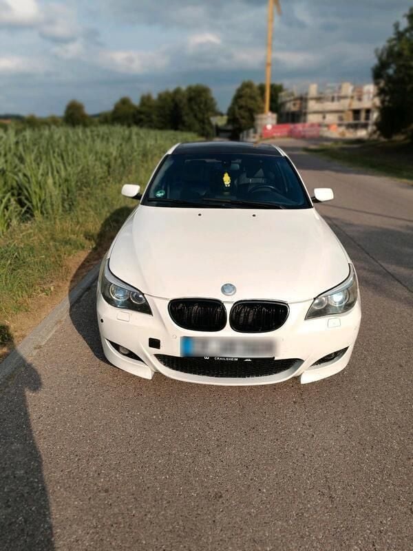 Weiß Gebraucht 2006 BMW 530 Limousine | 4.500 € (Superpreis) - Bild 1/4