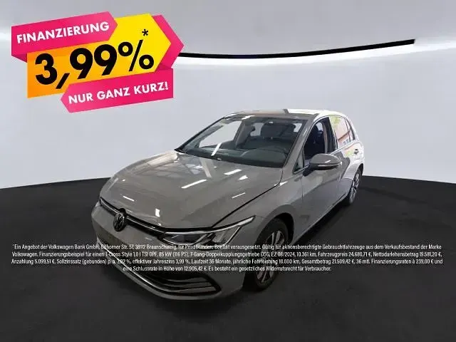 Second-hand VW Golf VIII Move 116 CP (85 kW) 2023 Berlinǎ
