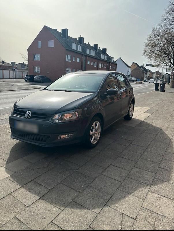 Schwarz Gebraucht 2014 VW Polo Kleinwagen | 5.000 € (Guter Preis) - Bild 1/4
