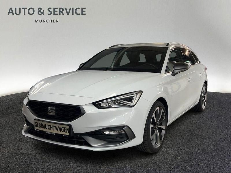 "nevada" weiss Gebraucht 2024 Seat Leon FR Limousine | 27.760 € (Fairer Preis) - Bild 1/3