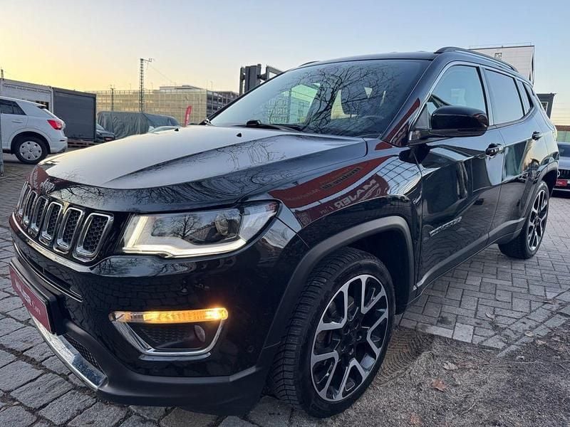 Gebraucht Jeep Compass Limited 150 PS (110 kW) 2021 Schwarz SUV