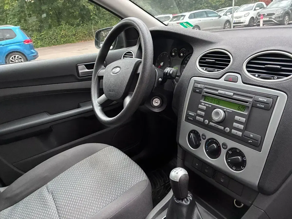 Gebraucht Ford Focus 80 PS (58 kW) 2006 Blau Limousine