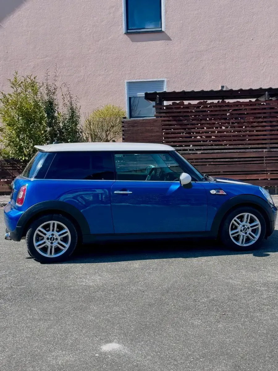 Usata Mini Cooper 120 CV (88 kW) 2009 Blu Utilitaria