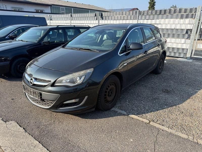 Gebraucht Opel Astra Innovation 140 PS (102 kW) 2012 Kombi