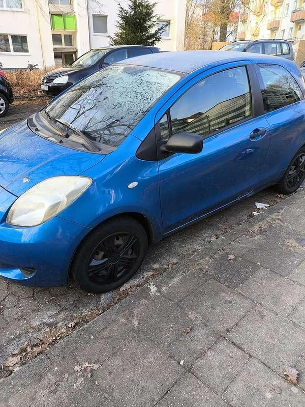 Gebraucht Toyota Yaris 69 PS (50 kW) 2007 Blau Limousine