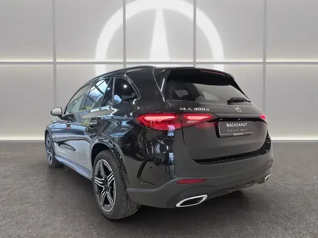 Gebraucht Mercedes GLC300 Advanced Plus 269 PS (197 kW) 2026 Schwarz SUV