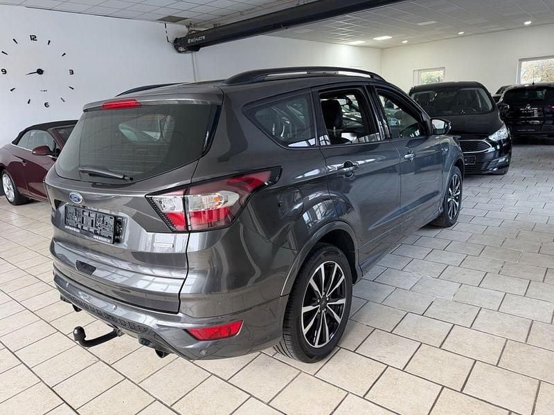 Gebraucht Ford Kuga ST-Line 150 PS (110 kW) 2018 Grau SUV