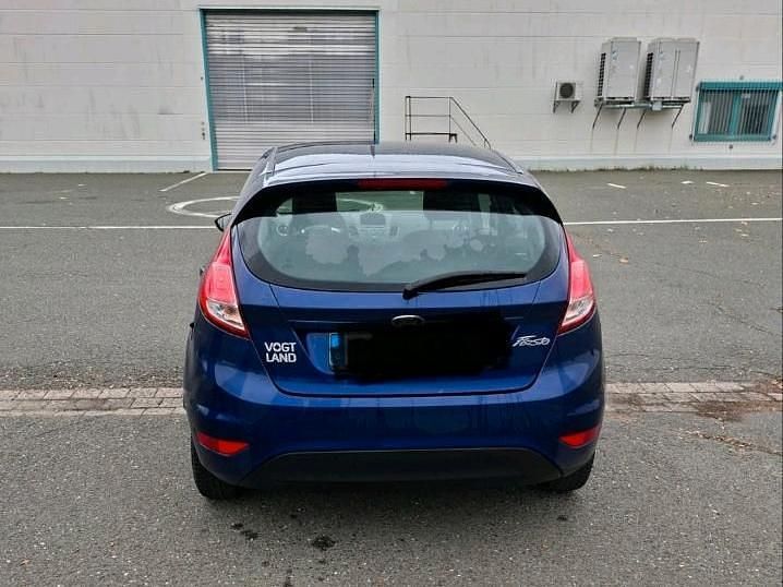 Gebraucht Ford Fiesta Trend 82 PS (60 kW) 2016 Blau Kleinwagen