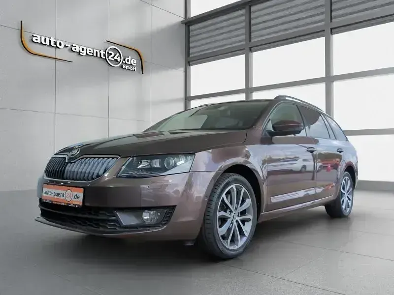 Gebraucht Skoda Octavia 180 PS (132 kW) 2013 Topaz braun metallic (lf8z) Kombi