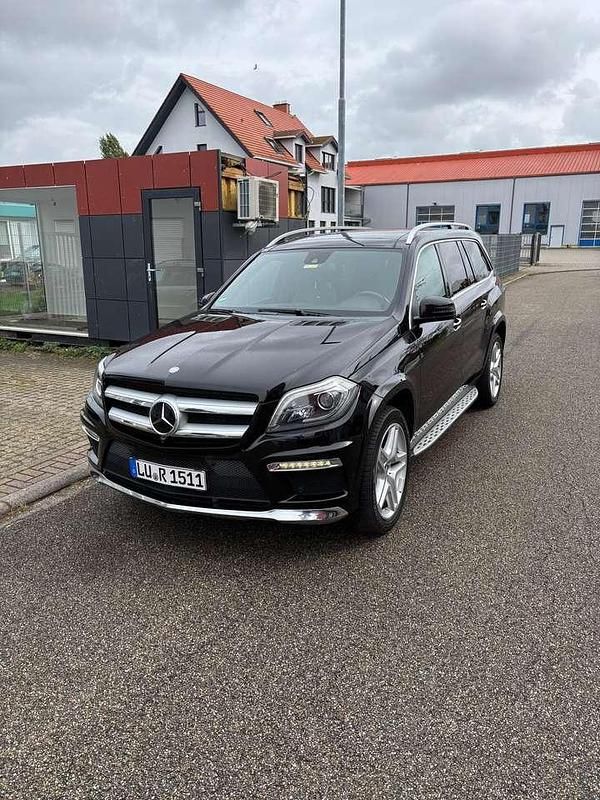 Schwarz Gebraucht 2013 Mercedes GL350 AMG SUV | 25.990 € (Etwas zu teuer) - Bild 1/4