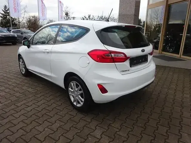 Gebraucht Ford Fiesta Cool & Sound Edition 71 PS (52 kW) 2018 Frostweiß Kleinwagen