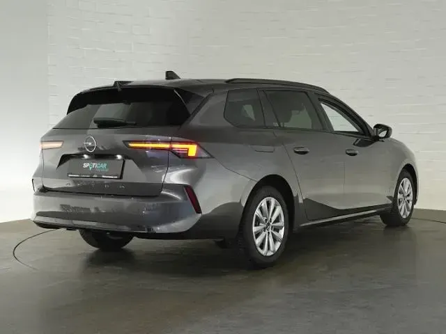 Gebraucht Opel Astra Elegance 131 PS (96 kW) 2024 Vulkan grau Kleinwagen