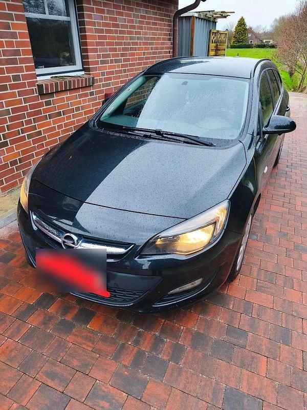 Gebraucht Opel Astra 96 PS (70 kW) 2014 Schwarz Kombi