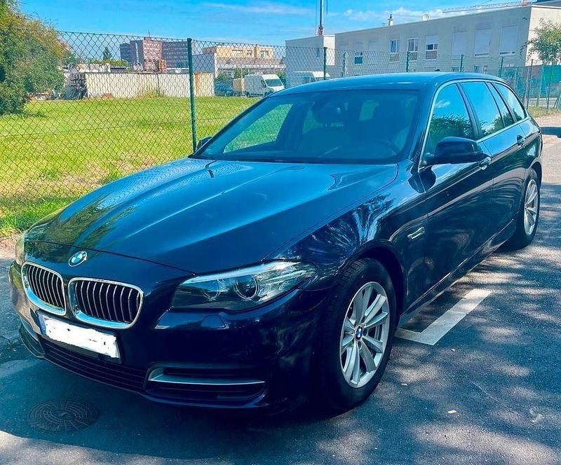 Blau Gebraucht 2015 BMW 530 Kombi | 20.500 € (Superpreis) - Bild 1/4