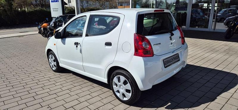 Gebraucht Suzuki Alto Basic 68 PS (50 kW) 2009 Weiß Kleinwagen