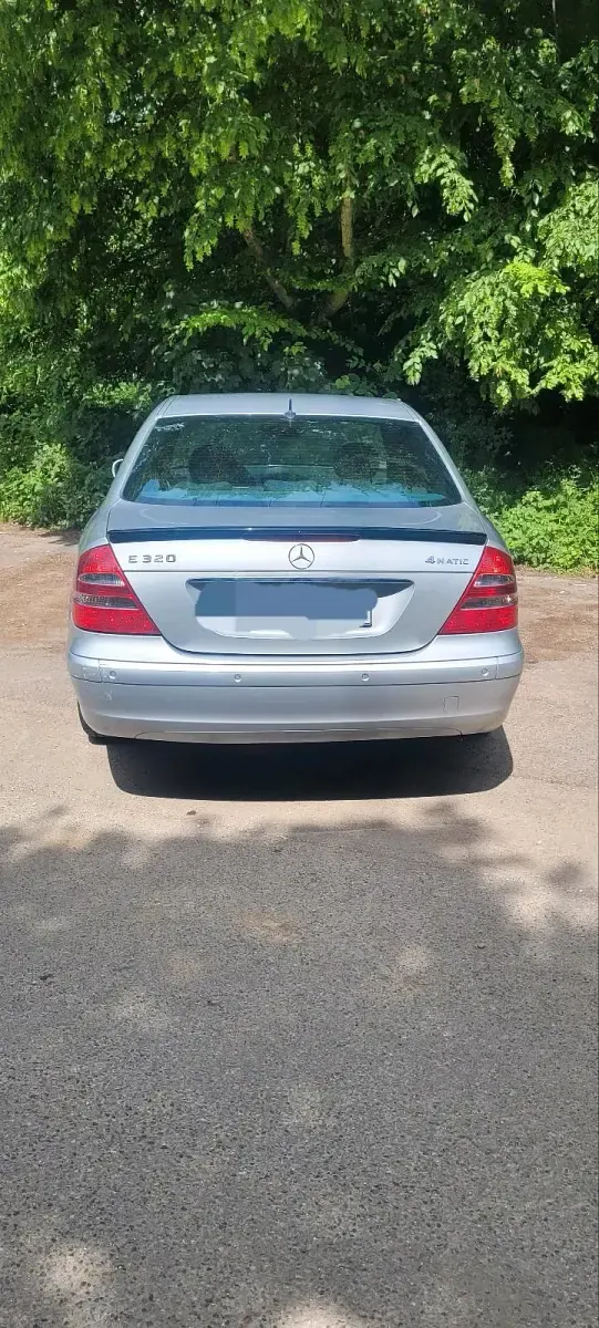 Gebraucht Mercedes E320 224 PS (164 kW) 2003 Silber Limousine