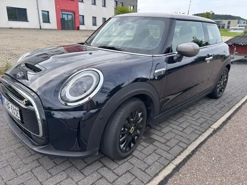 Usata Mini Cooper 135 kW (184 CV) 2023 Nero Utilitaria