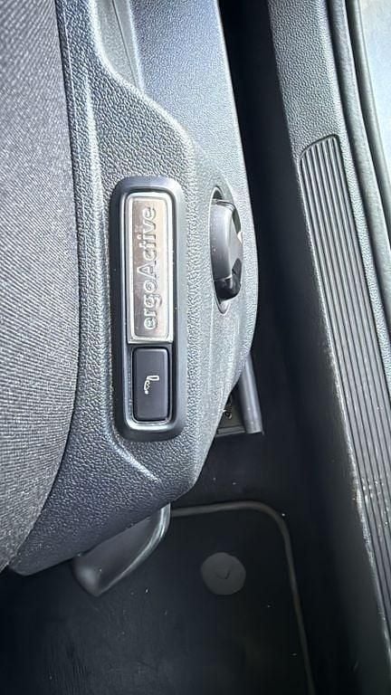 Second-hand VW T-Roc Style 150 CP (110 kW) 2022 Argintiu SUV