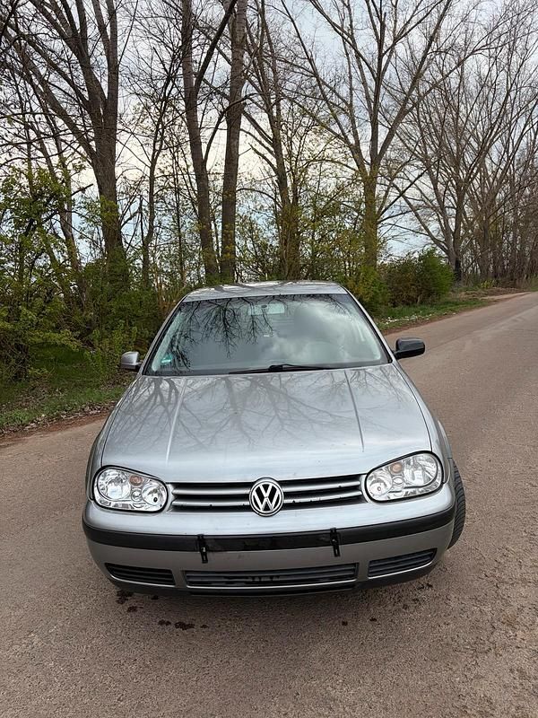 Gebraucht VW Golf IV Edition 105 PS (77 kW) 2002 Grau Kleinwagen