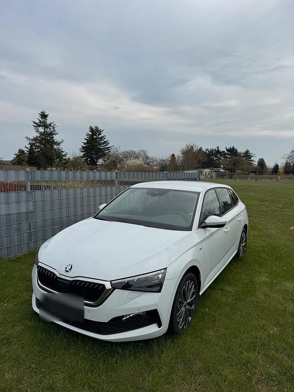 Gebraucht Skoda Scala 110 PS (80 kW) 2022 Weiß Kleinwagen