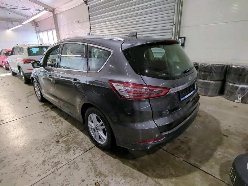 Gebraucht Ford S-MAX Titanium 150 PS (110 kW) 2022 Magnetic Van / Kleinbus