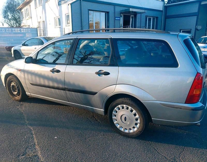 Gebraucht Ford Focus 115 PS (84 kW) 2005 Silber Kombi