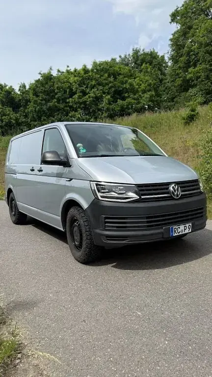 Gebraucht VW Transporter 150 PS (110 kW) 2016 Silber Van