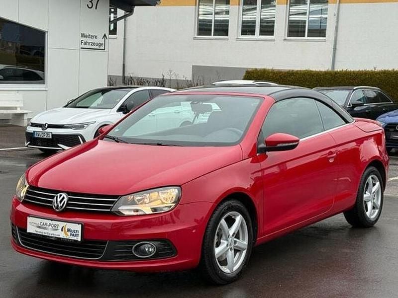 Gebraucht VW Eos Basis 122 PS (89 kW) 2012 Rot Cabrio