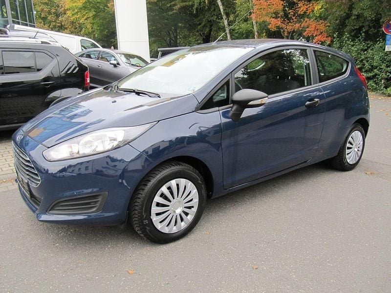 Blazer blue Gebraucht 2015 Ford Fiesta Ambiente Kleinwagen | 3.785 € (Superpreis) - Bild 1/4