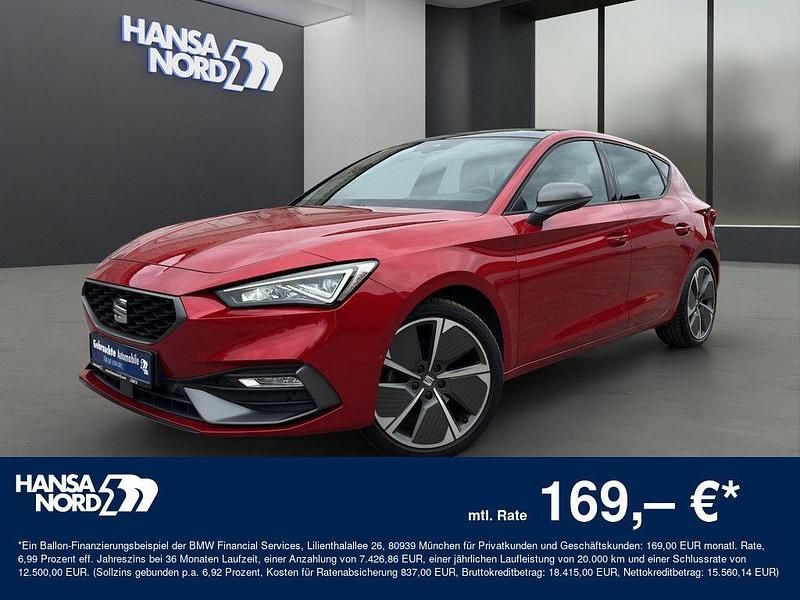 Rot / desire rot (metallic) Gebraucht 2022 Seat Leon FR Limousine | 22.150 € (Fairer Preis) - Bild 1/4