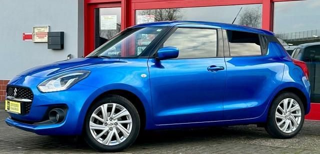 Gebraucht Suzuki Swift Comfort 83 PS (61 kW) 2021 Speedy blue metallic Kleinwagen