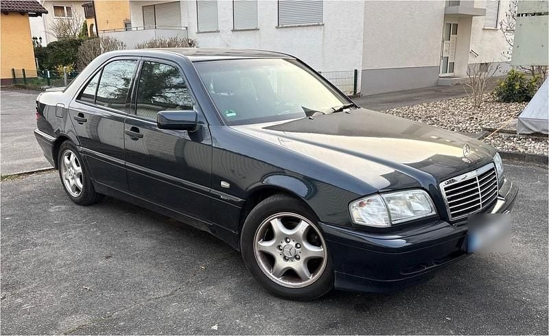 Gebraucht Mercedes C180 122 PS (89 kW) 1999 Schwarz Limousine