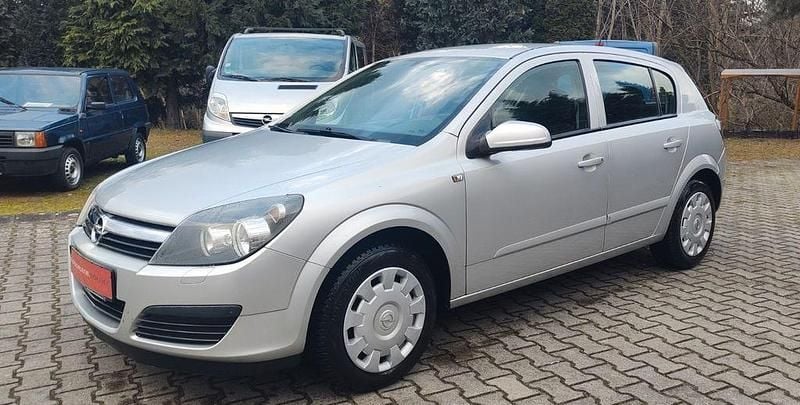 Gebraucht Opel Astra 90 PS (66 kW) 2006 Silber Limousine
