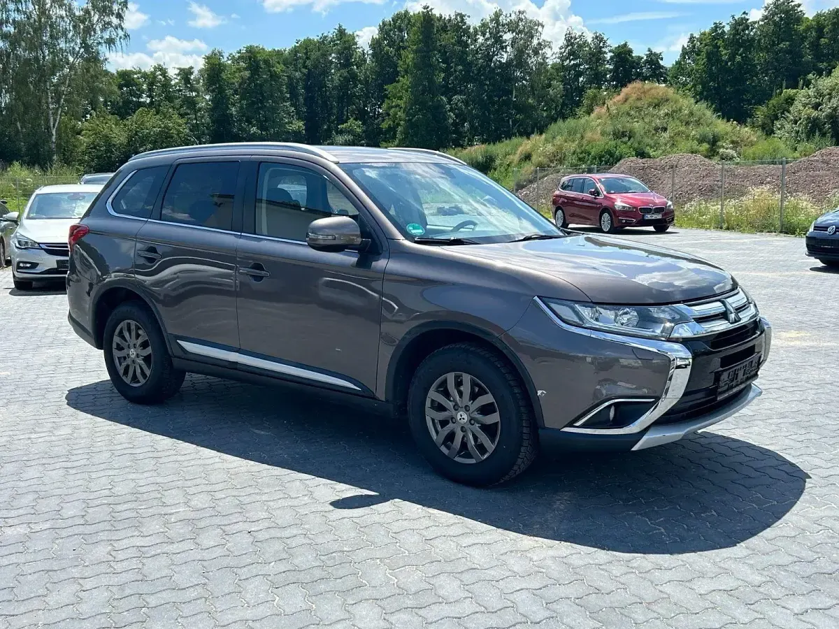 Gebraucht Mitsubishi Outlander 150 PS (110 kW) 2017 Braun SUV