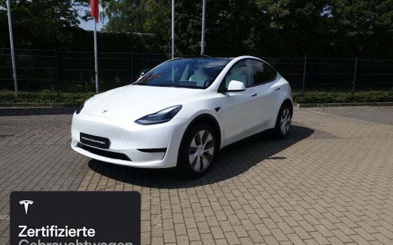 Weiß Gebraucht 2023 Tesla Model Y SUV | 36.000 € (Fairer Preis) - Bild 1/4