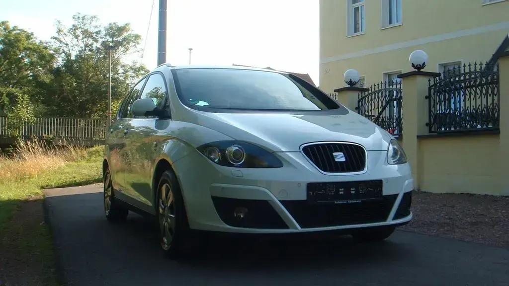 Gebraucht Seat Altea 160 PS (117 kW) 2011 Weiß Van / Kleinbus