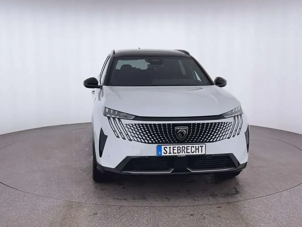 Neu Peugeot e-5008 GTi 156 kW (213 PS) 2026 Weiß SUV