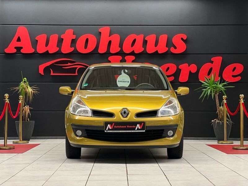 Gebraucht Renault Clio III Privilege 111 PS (81 kW) 2006 Gelb Kleinwagen