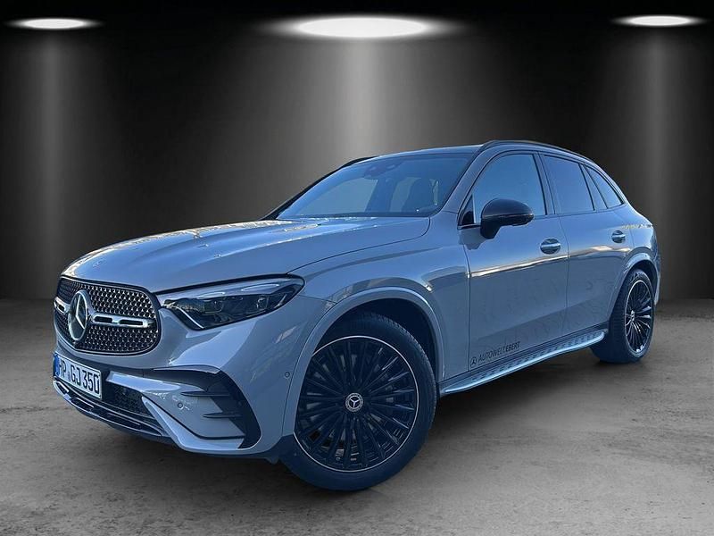 Grau Gebraucht 2025 Mercedes GLC220 AMG SUV | 69.790 € - Bild 1/4