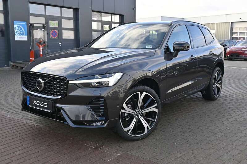 Gebraucht Volvo XC60 Plus 250 PS (183 kW) 2024 Grau SUV