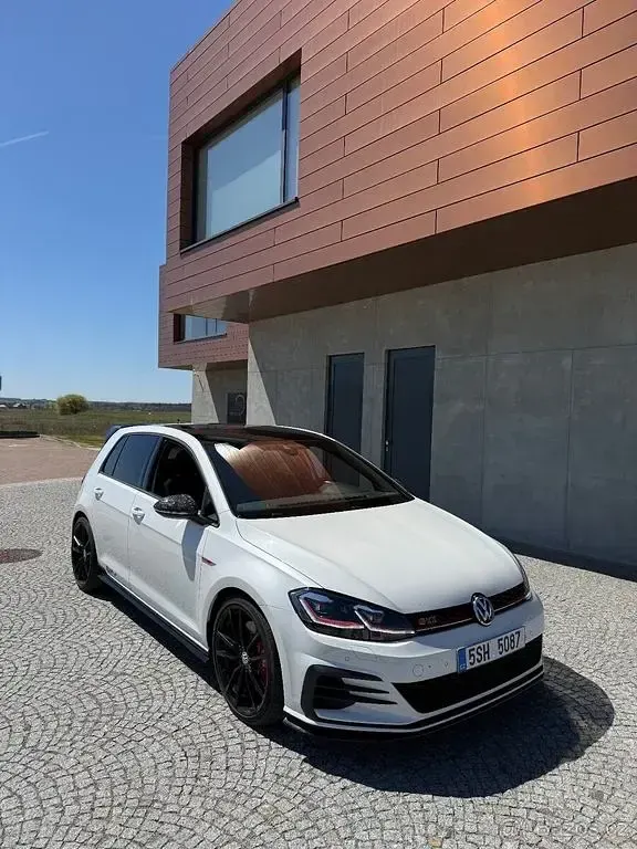 Second-hand VW Golf VII GTI 290 CP (213 kW) 2020 Alb Berlinǎ