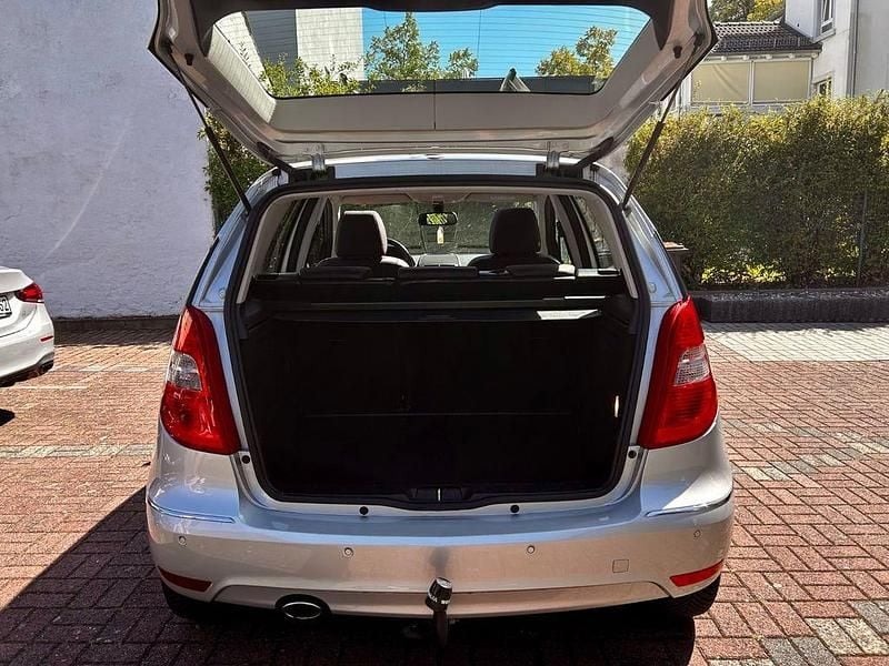 Gebraucht Mercedes A170 Elegance 116 PS (85 kW) 2008 Silber Van / Kleinbus