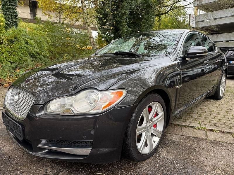 Grau Gebraucht 2010 Jaguar XF Limousine | 4.700 € (Superpreis) - Bild 1/4