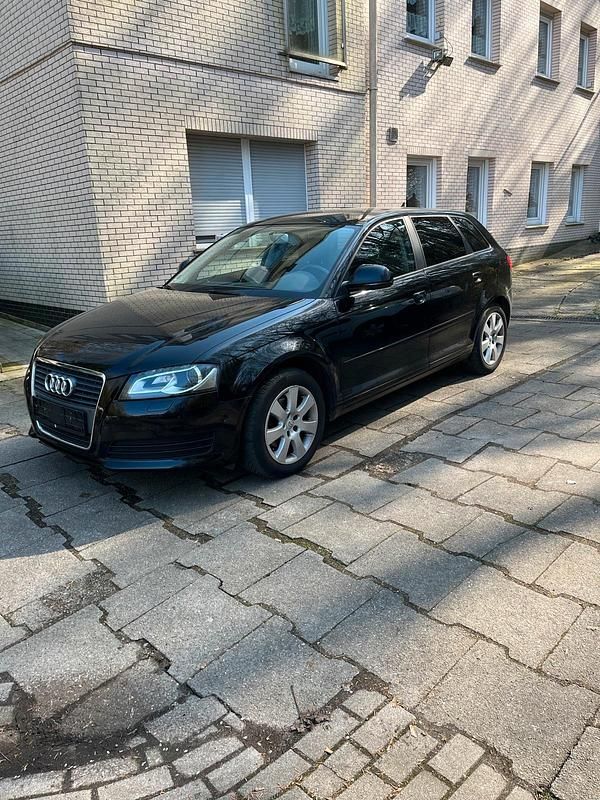 Gebraucht Audi A3 105 PS (77 kW) 2010 Schwarz Kleinwagen