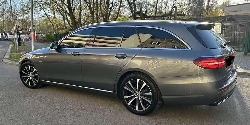 Gebraucht Mercedes E220 194 PS (142 kW) 2019 Grau Kombi