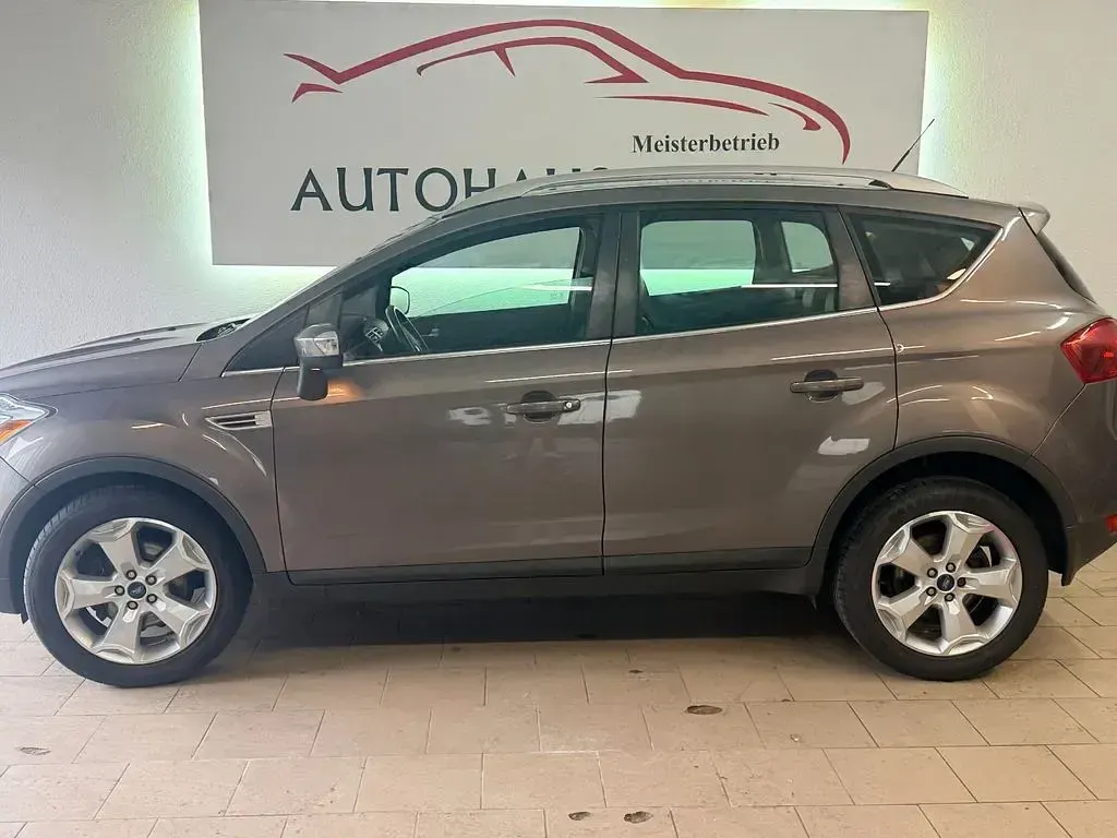 Gebraucht Ford Kuga Titanium 163 PS (119 kW) 2012 Braun SUV