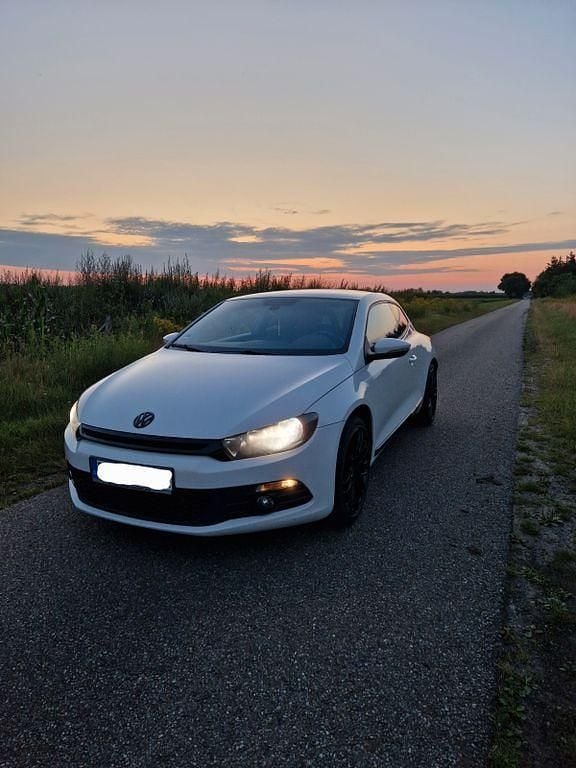 Weiß Gebraucht 2012 VW Scirocco Coupé | 7.190 € (Fairer Preis) - Bild 1/4